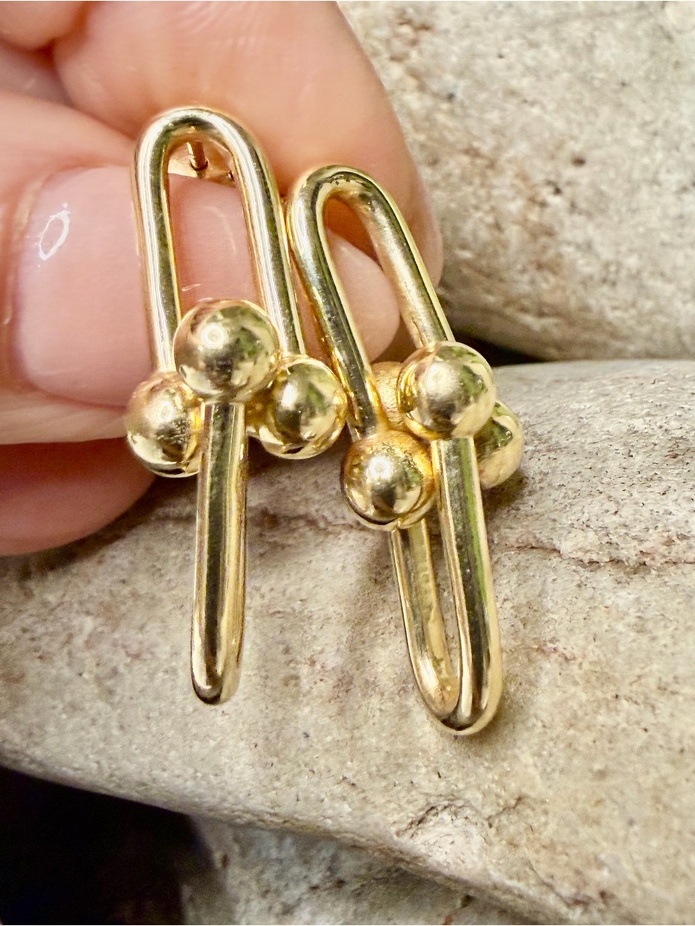 18 karat gold Earrings - Women's Jewelry